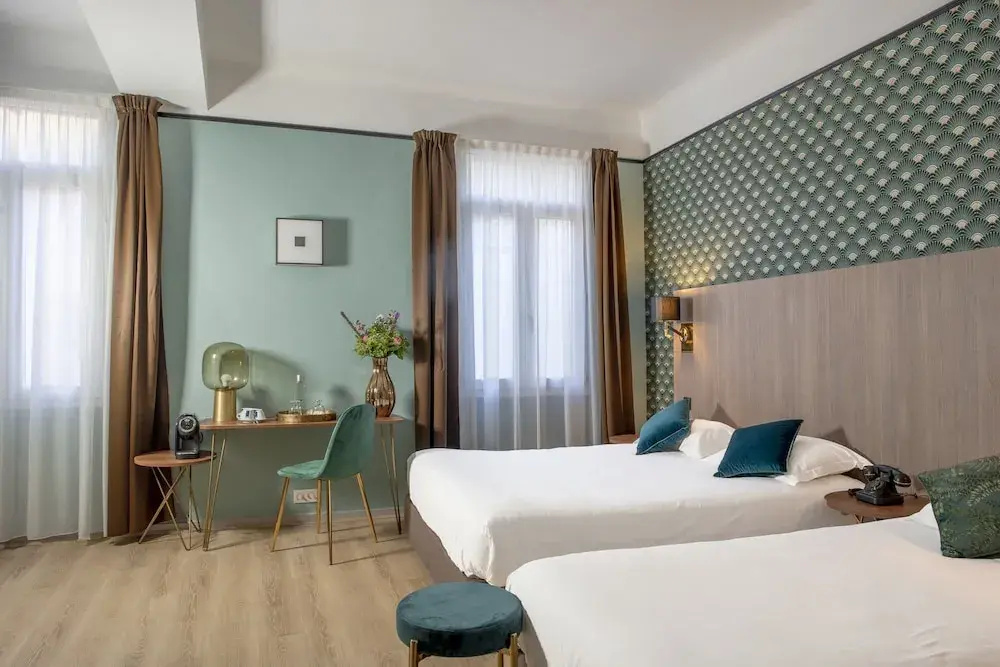 Superior room