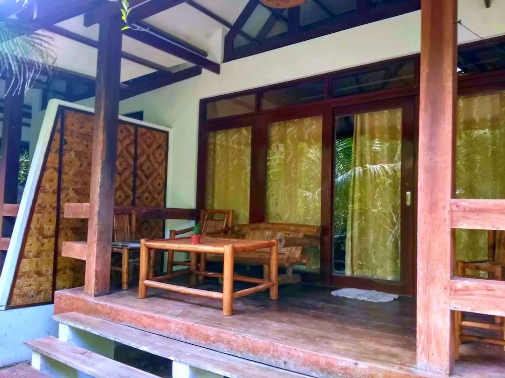 Standard room with balcony and with garden view