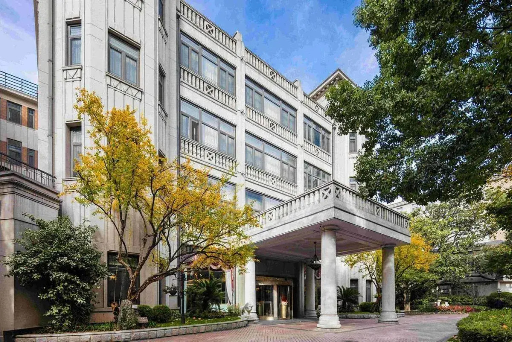 Donghu Hotel