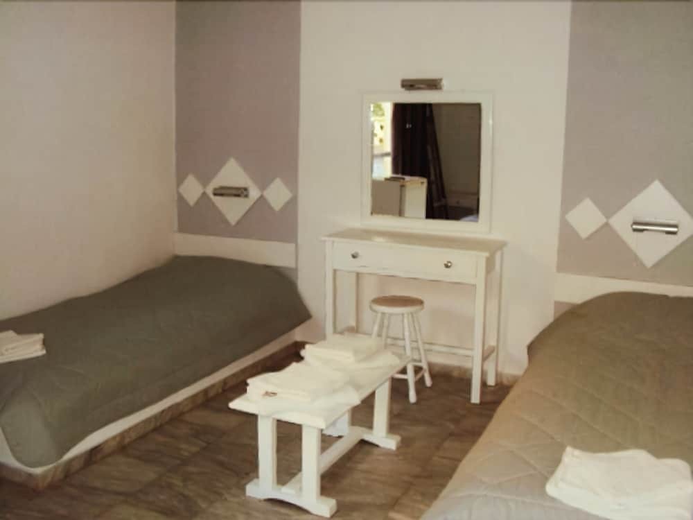 Porto Castello 3 *