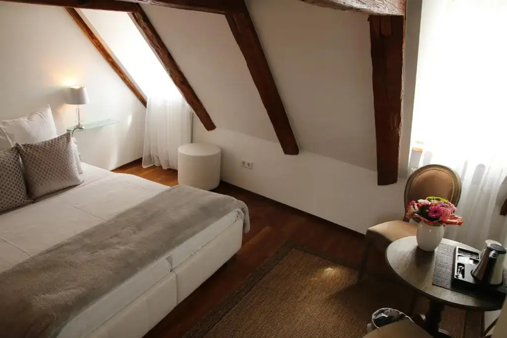 Comfort Double room (full double bed)