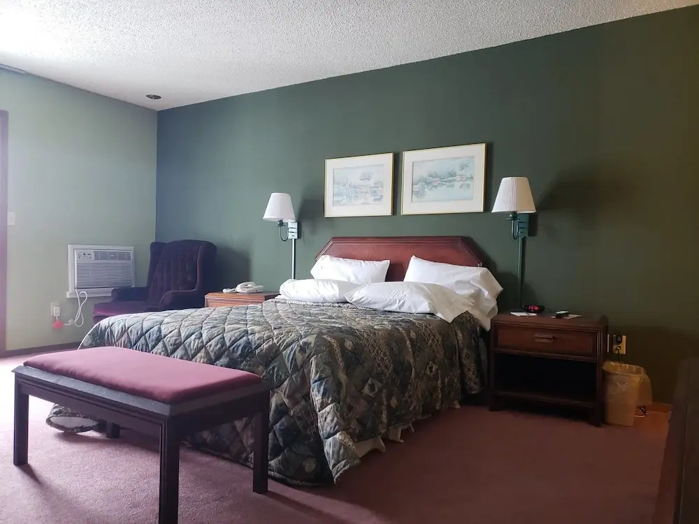Deluxe Suite
