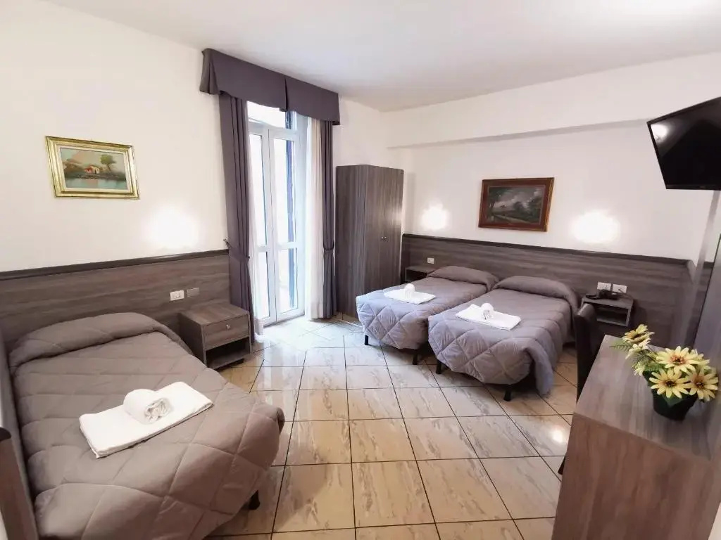 Triple room
