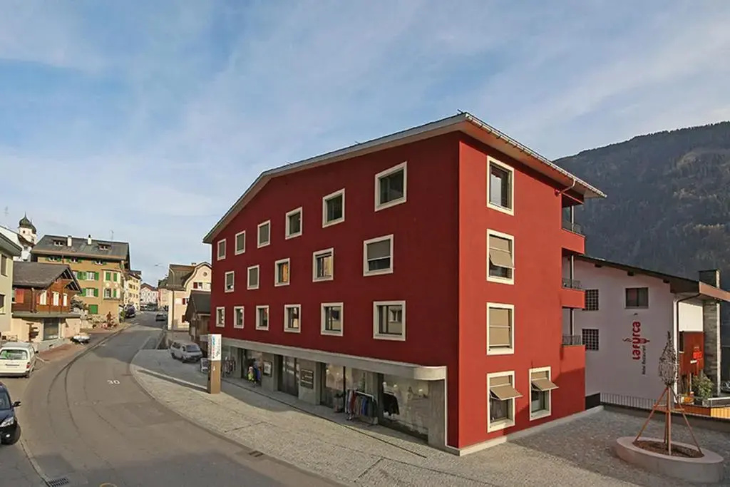 3,5 Zimmer Dachwohnung: Modern, komfortabel, zentral, mit Bergsicht