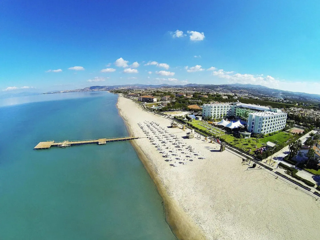 Beach & Waterfront