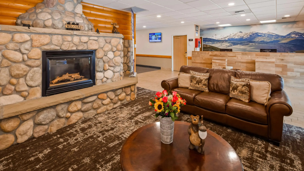 Lobby & Reception