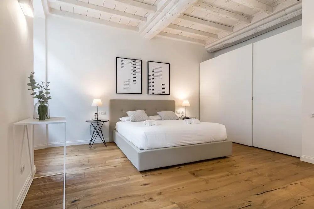 JOIVY Fulcorina Spiga Modern flat next to the Duomo