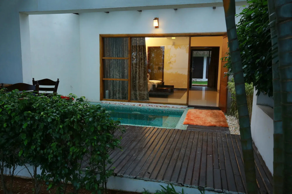 Deshadan Backwater Resort