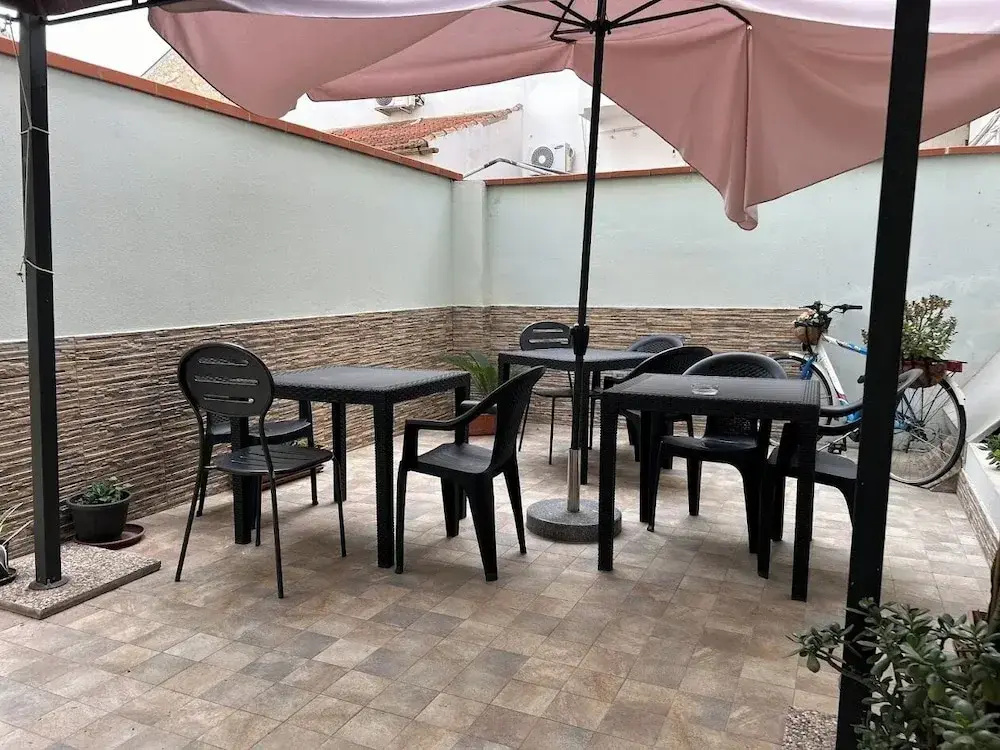 Deluxe Double room with city view (full double bed)