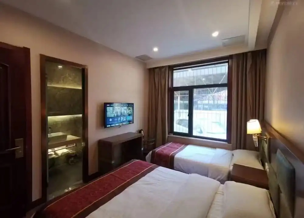 Beijing Huiqing Garden Bussiness Hotel