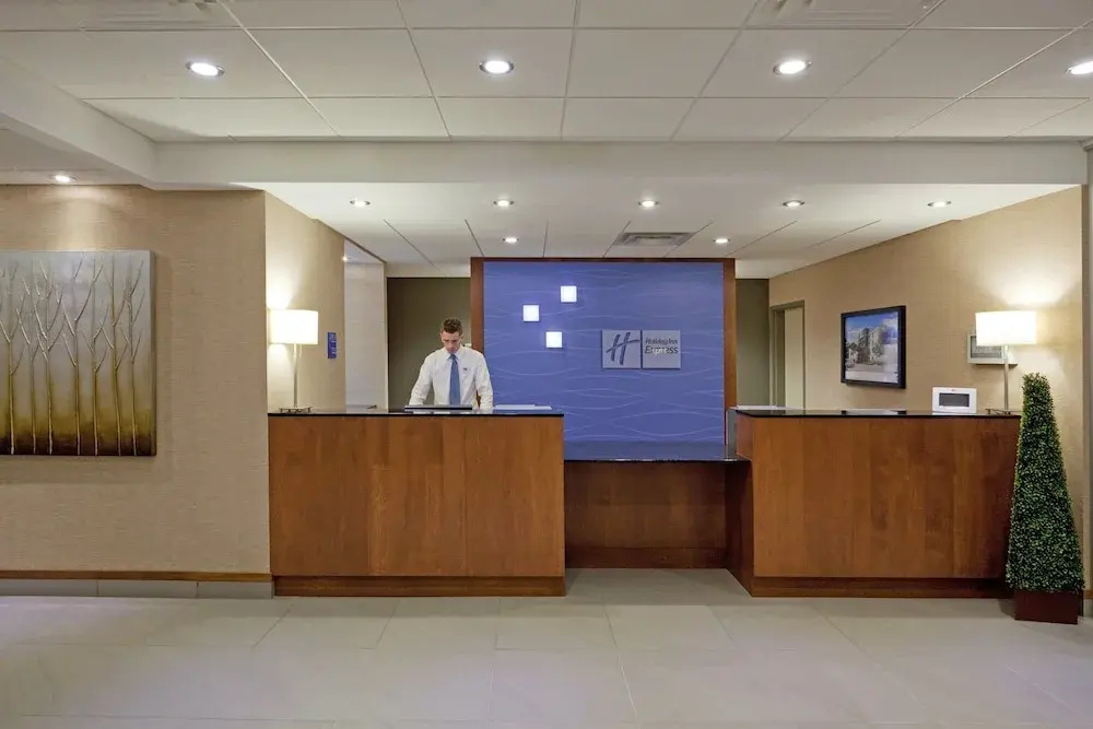 Lobby & Reception