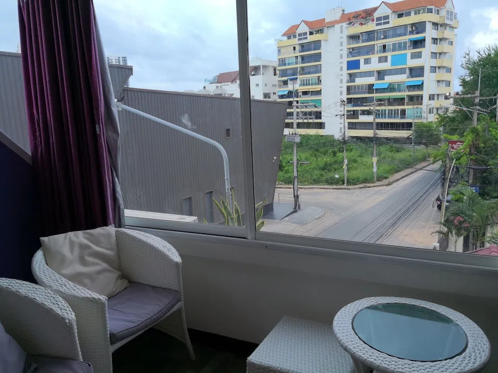 201 Jomtien Hill Resort Sudio