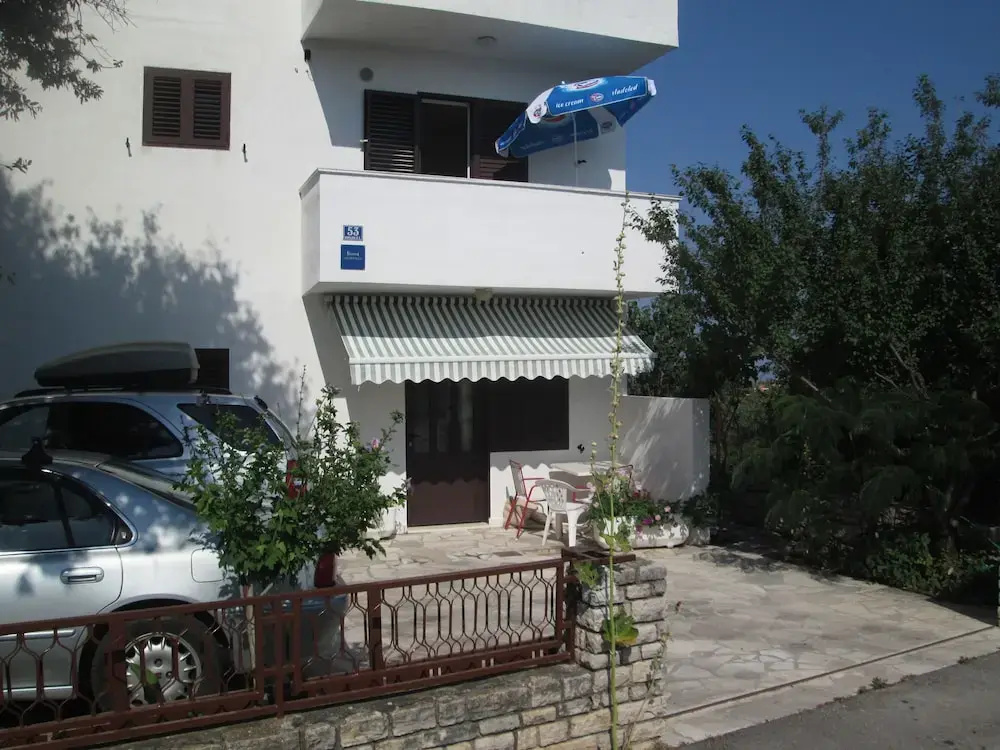 Villa Velin Apartments