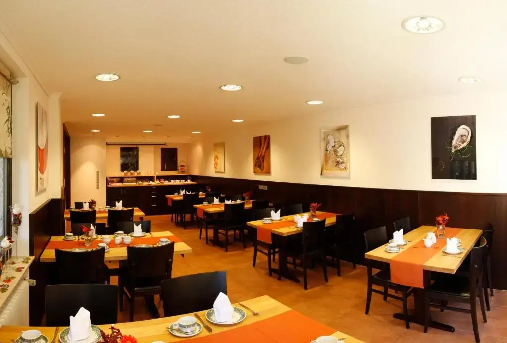 Food & Beverage
