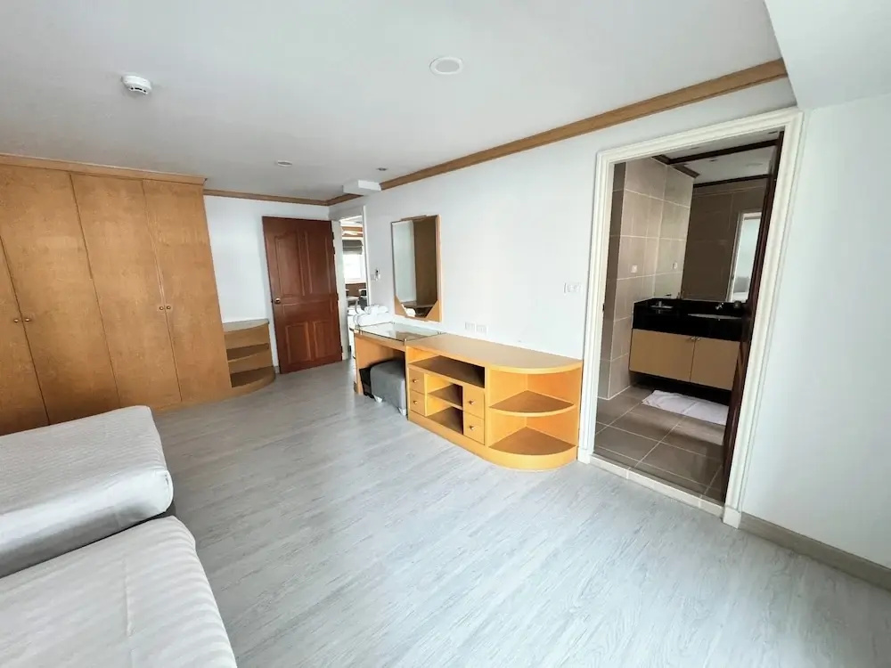 2 Bedrooms Family Suite with balcony