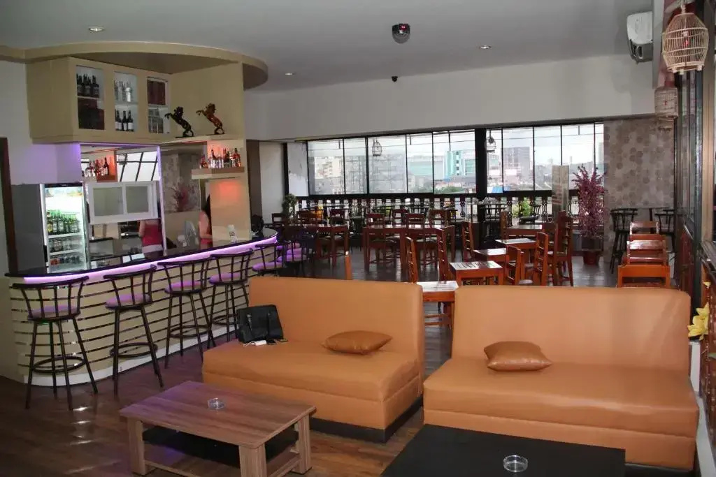 Deluxe Double room (full double bed)