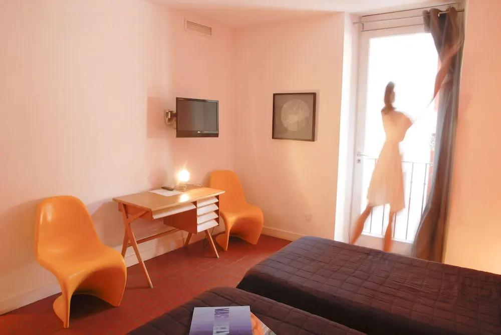 Voir la photo 4 — Hôtel  Burrhus