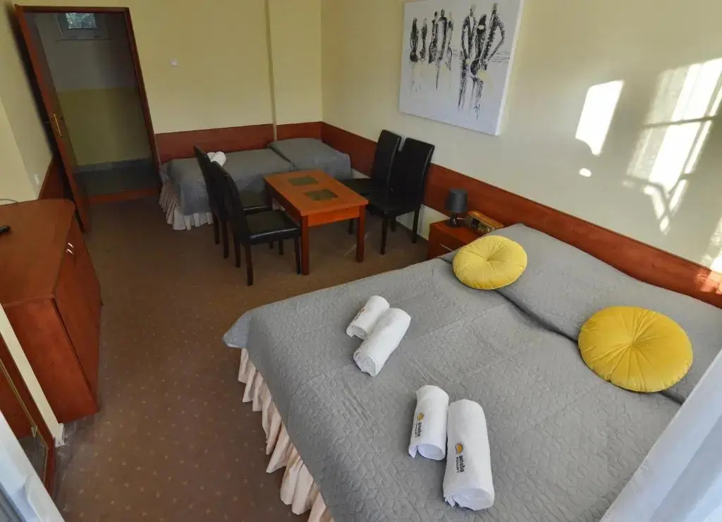 Economy room