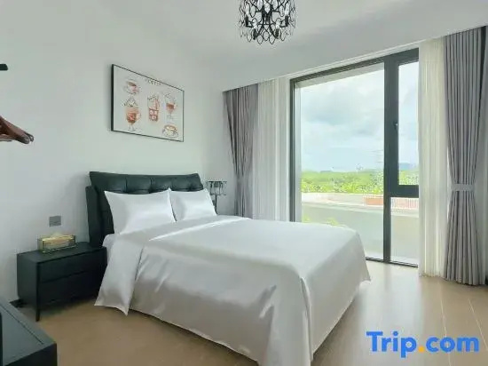 3 Bedrooms Deluxe Duplex Suite with lake view