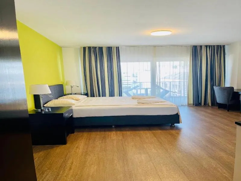 Hotel Swiss Bellevue — 4