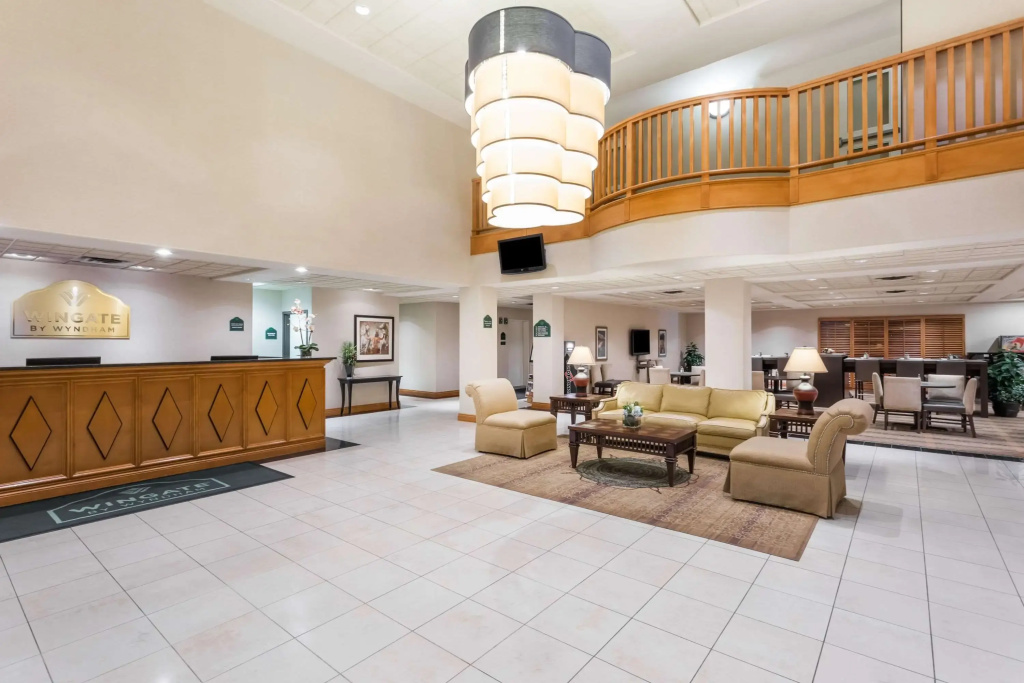 Lobby & Reception