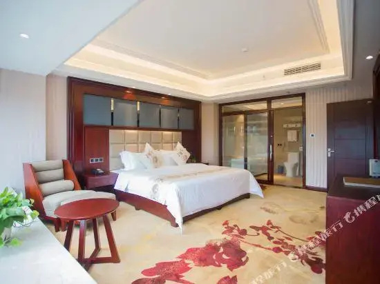 Executive Double room (full double bed)
