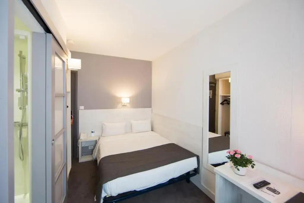 Economy Double room (full double bed)