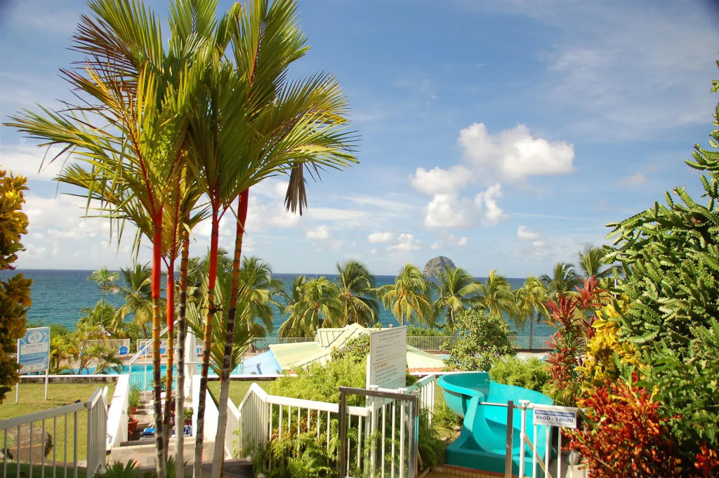 Beach & Waterfront