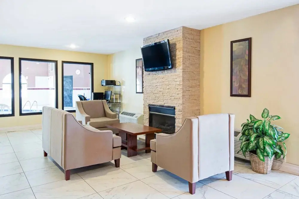 Lobby & Reception