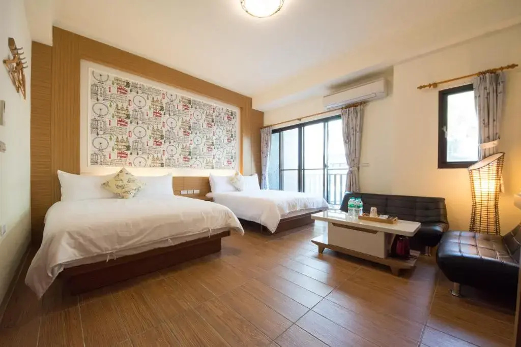 Standard Quadruple room with balcony