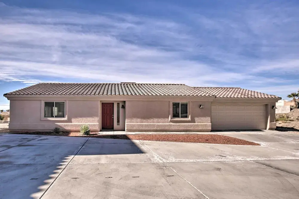 3 Mi to Beach & Boat Launch: Lake Havasu Home!