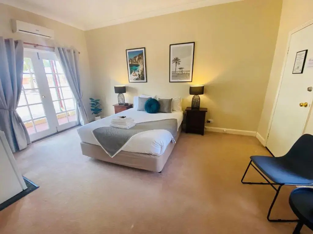 Standard Double room (full double bed)