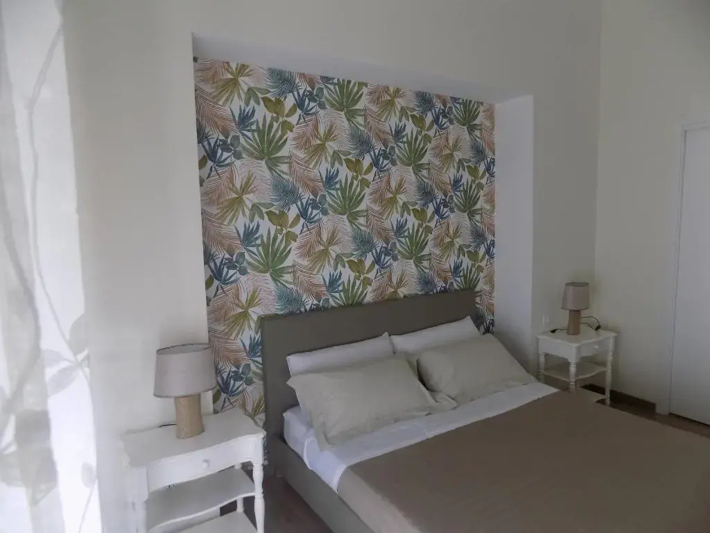 Standard Double room with balcony (full double bed)