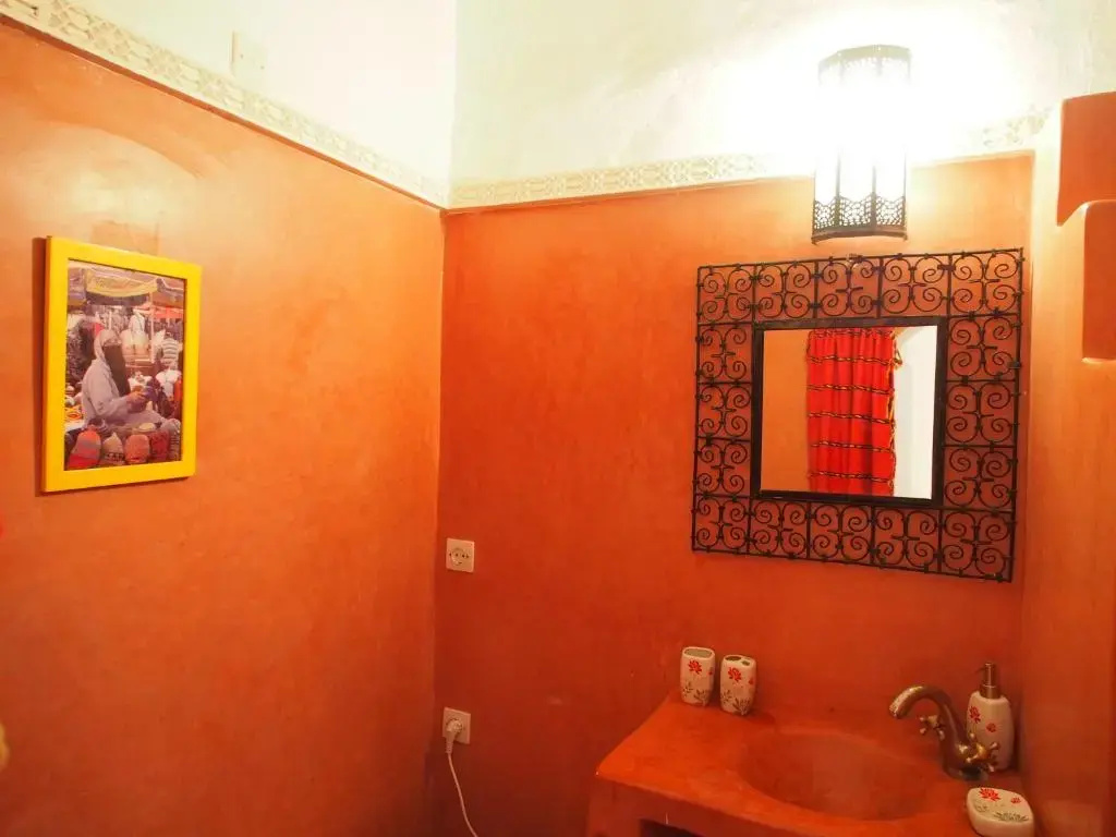 Comfort room