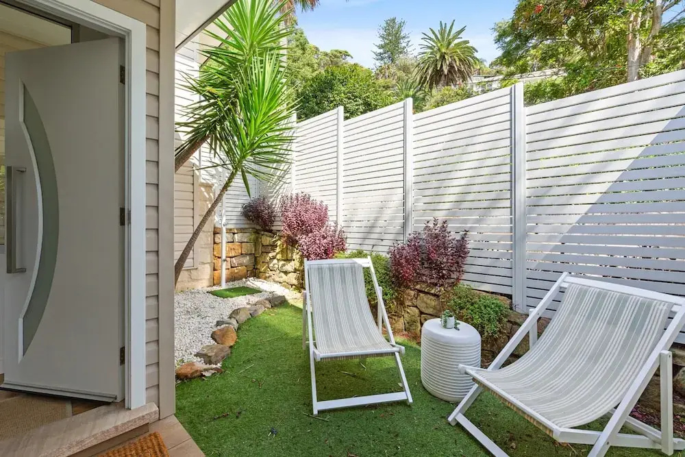 Luxury 2-bed With Ocean Views and Garden