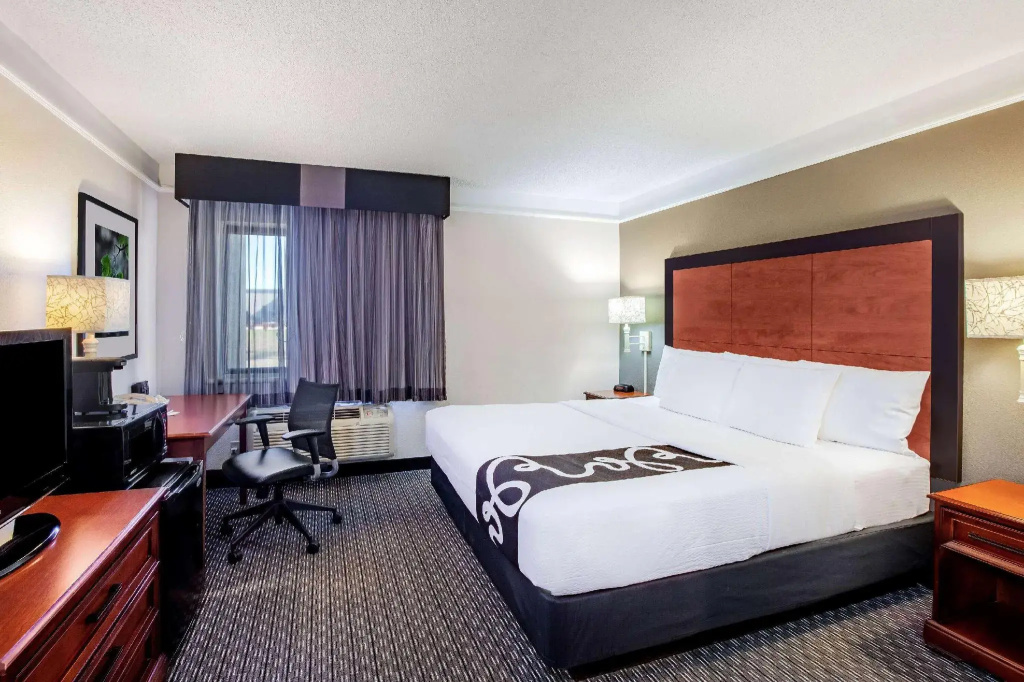 La Quinta Inn & Suites by Wyndham Houston Baytown East - Chambres