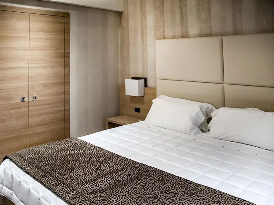 Superior Double room with garden view (full double bed)