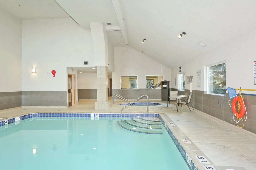 Holiday Inn Express & Suites - Vernon by IHG - Général