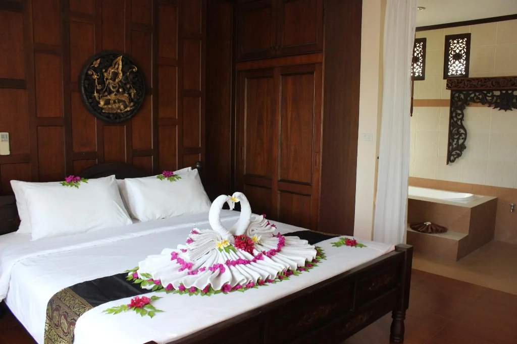 2 Bedrooms Villa
