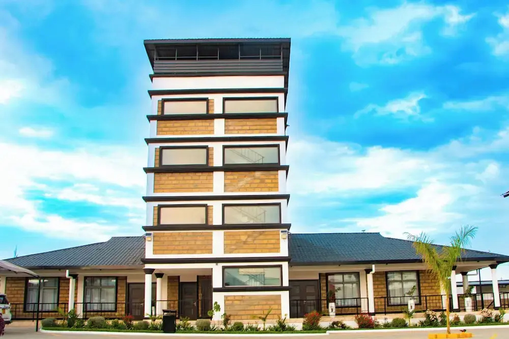 Avian Court Hotel