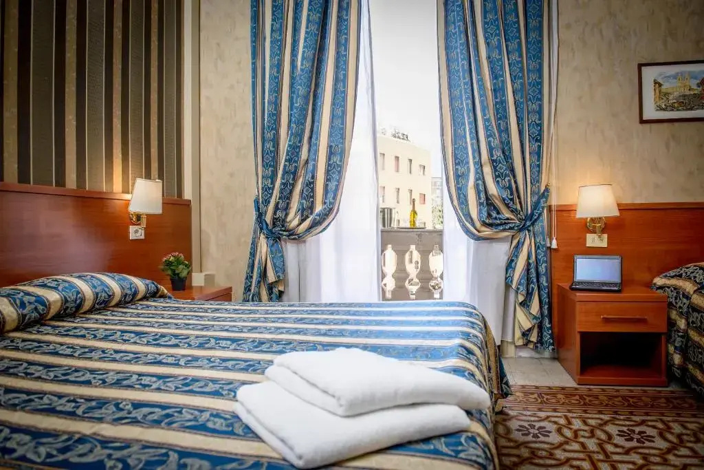 Hotel Emmaus - Chambres