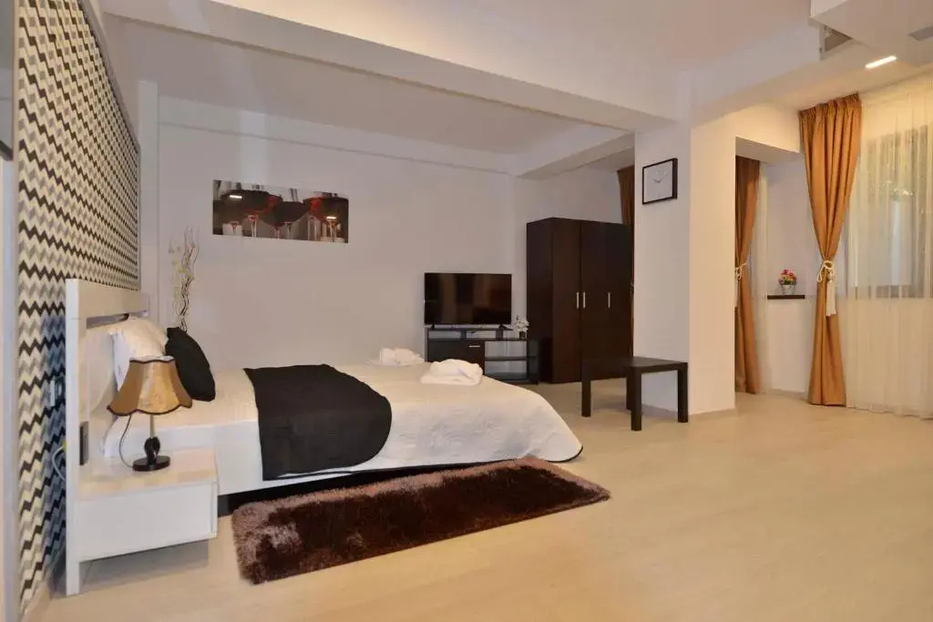 Deluxe Double Studio (full double bed)