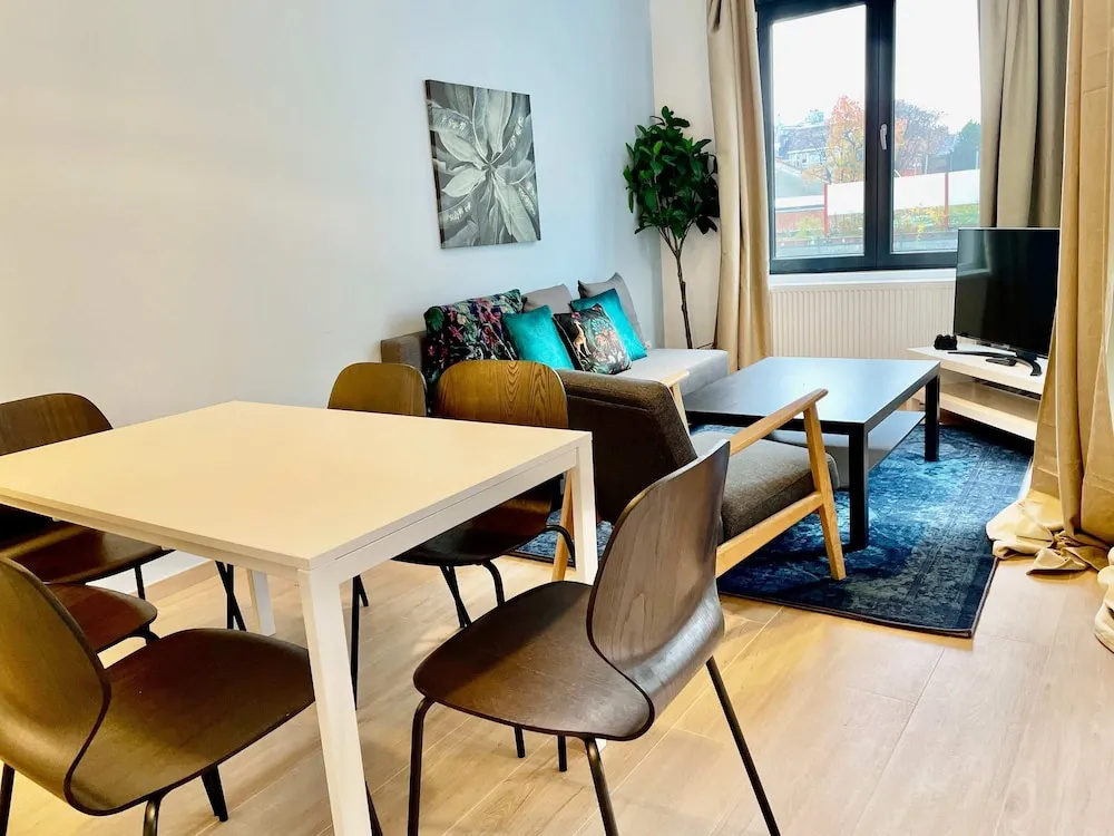 Luxury 2BR 1BA Near Fashion District by Oneluxstay