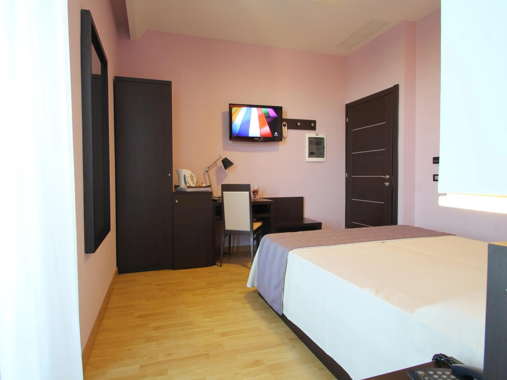 Standard Double room (full double bed)