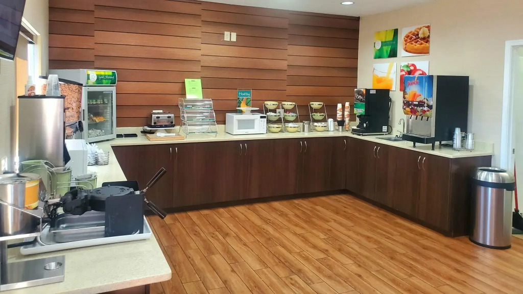 Quality Inn Peru near Starved Rock State Park - фото 31