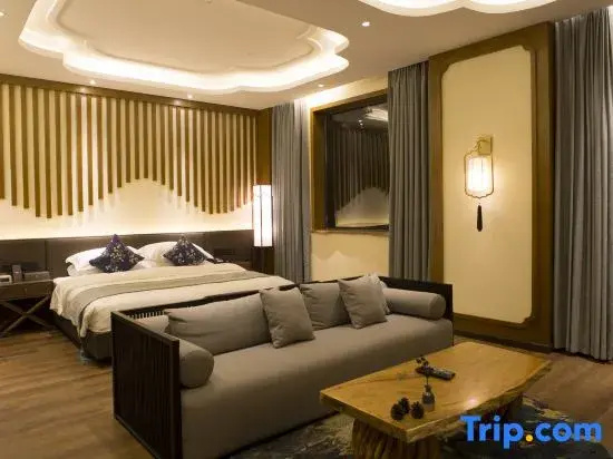 Deluxe Double room (full double bed)