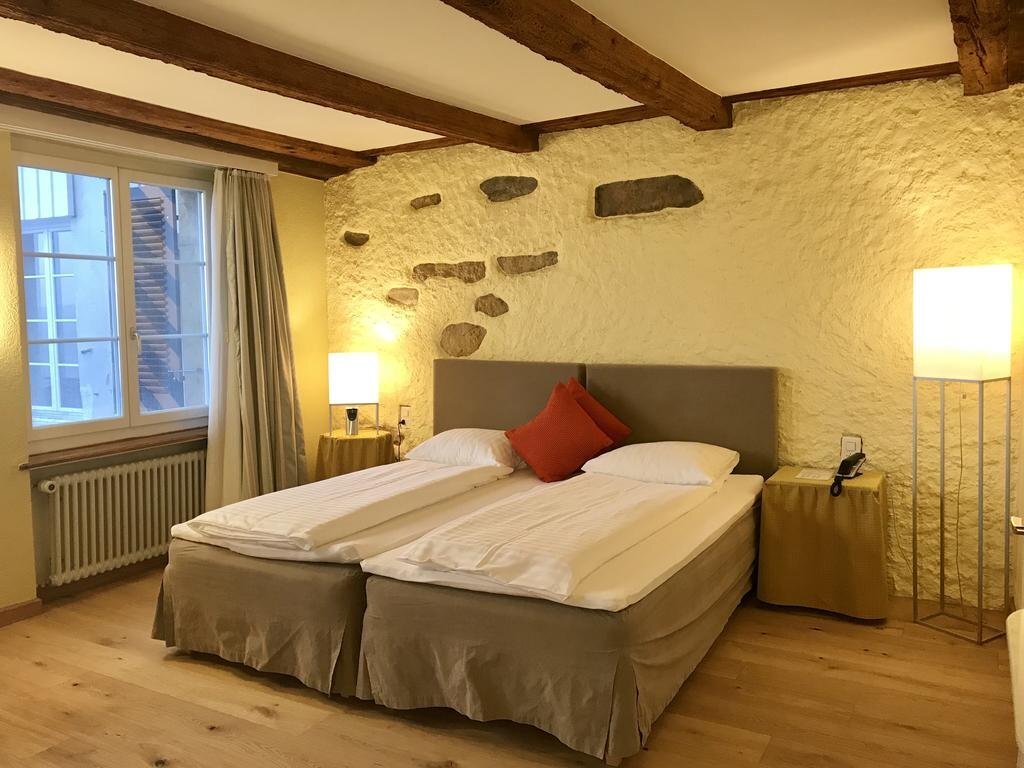 Hotel Murtenhof & Krone by null