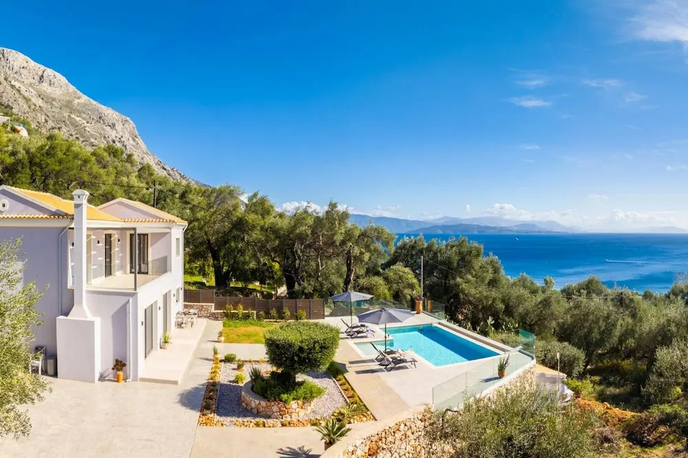 Villa Chronis in Mparmpati