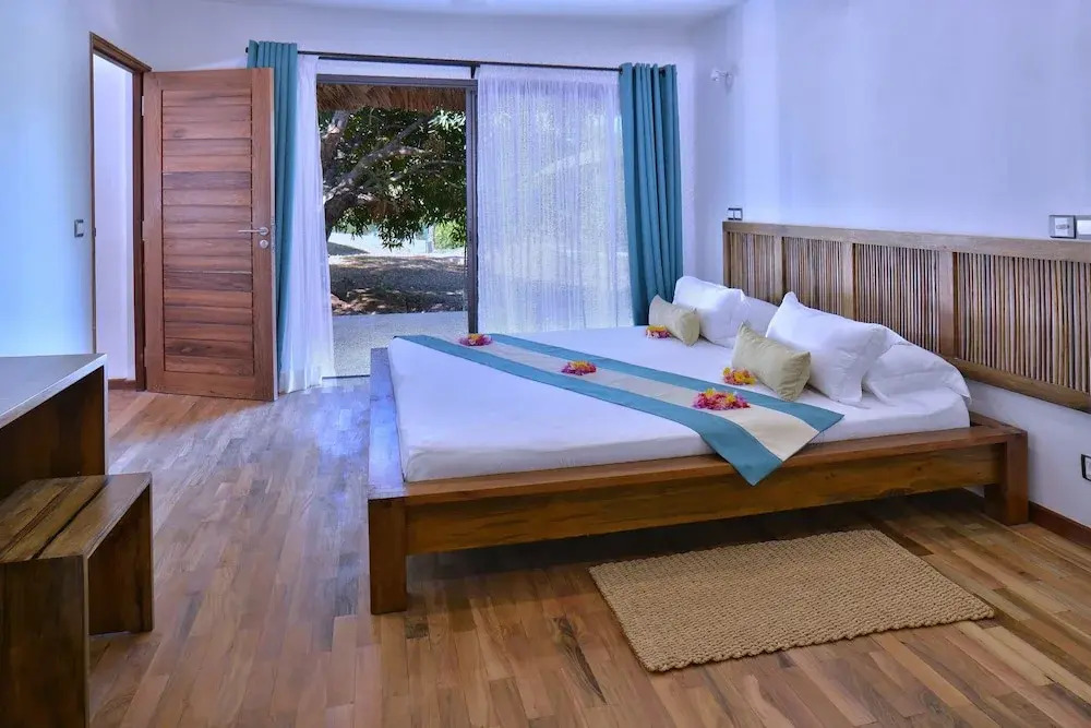 Classic Double Bungalow full double bed