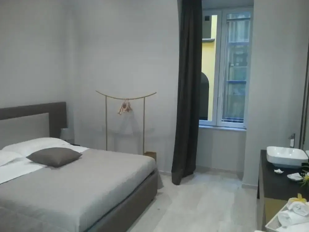 Classic room with courtyard view
